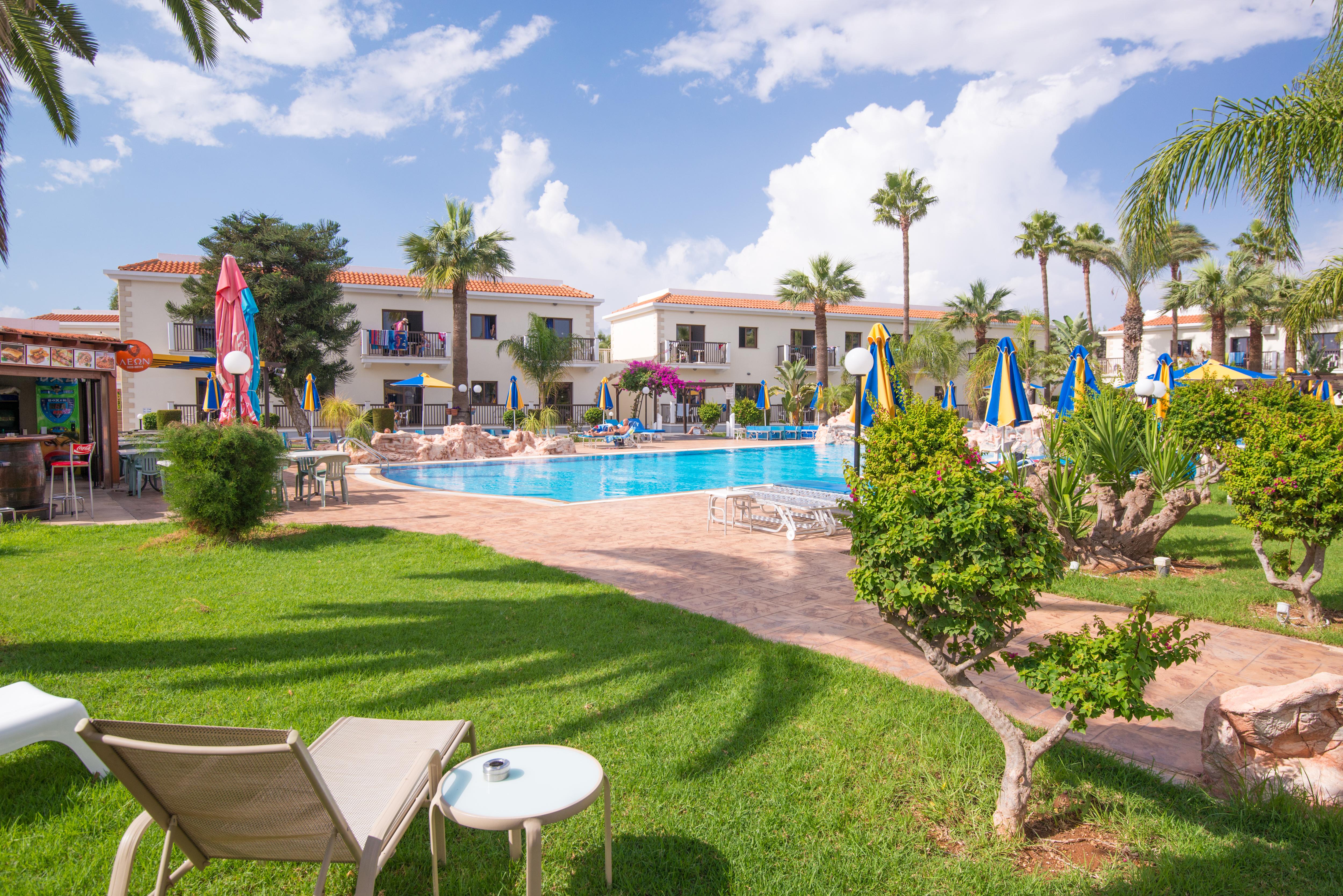 Loutsiana Deluxe Apts Ayia Napa Exterior foto
