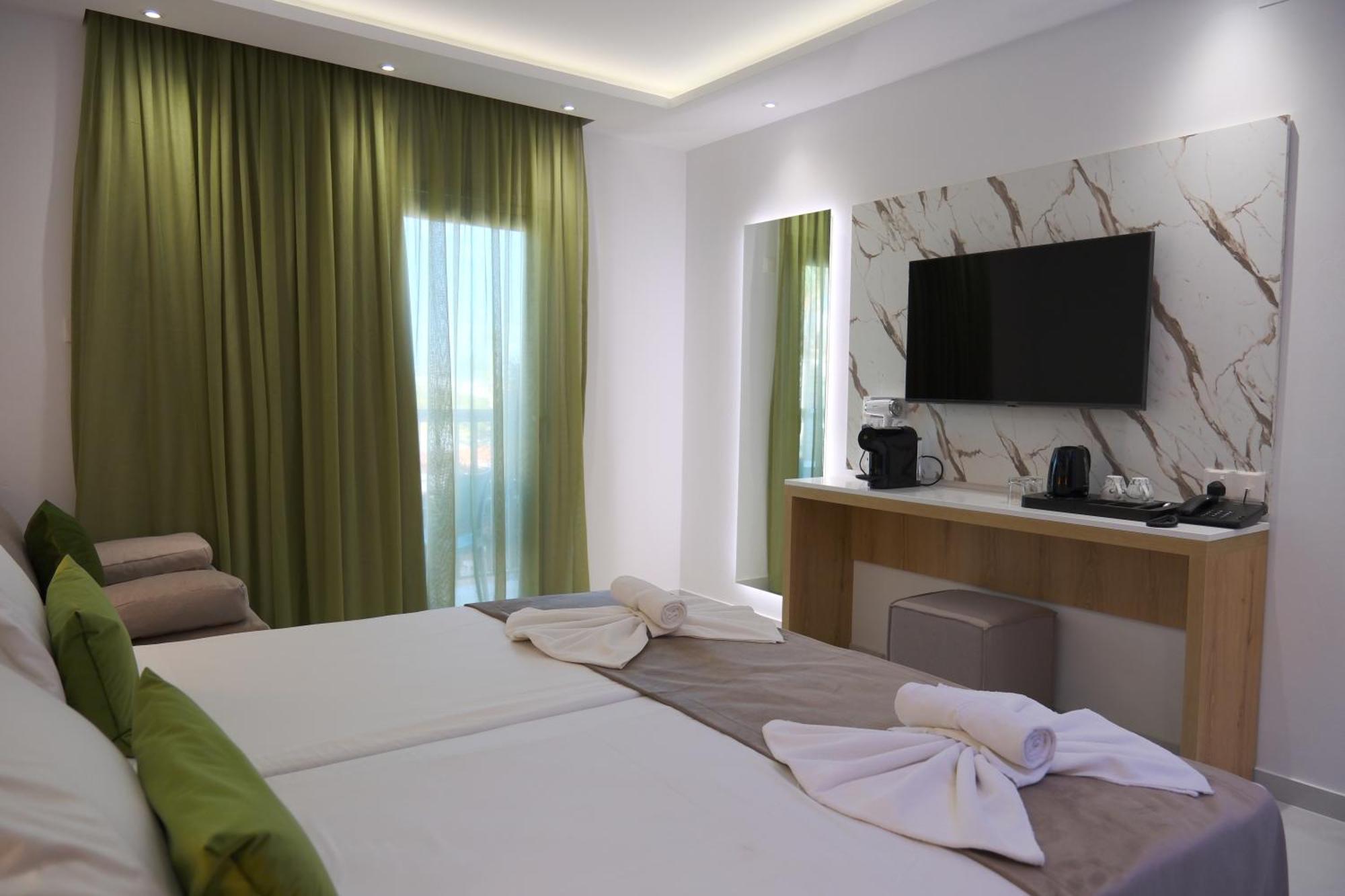 Loutsiana Deluxe Apts Ayia Napa Habitación foto