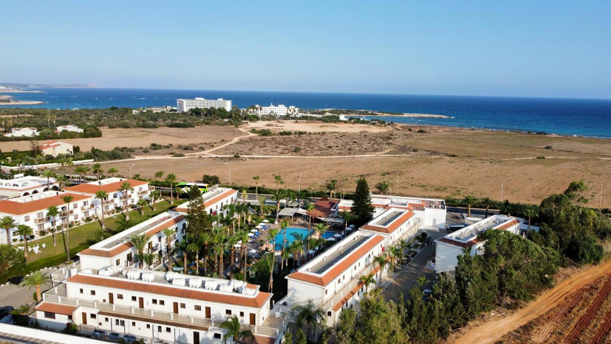 Loutsiana Deluxe Apts Ayia Napa Exterior foto