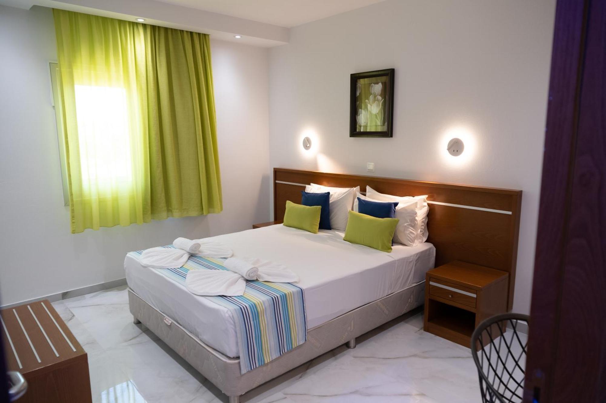 Loutsiana Deluxe Apts Ayia Napa Habitación foto